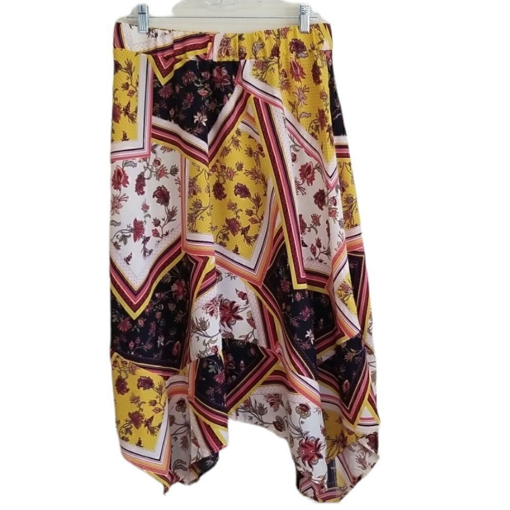 Andrew Marc Floral Asymmetrical Skirt size Medium